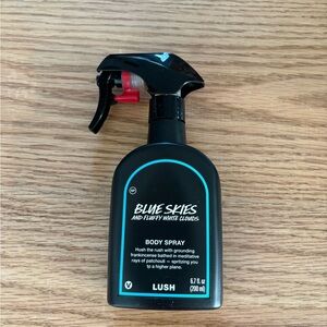 Lush blue skies spray